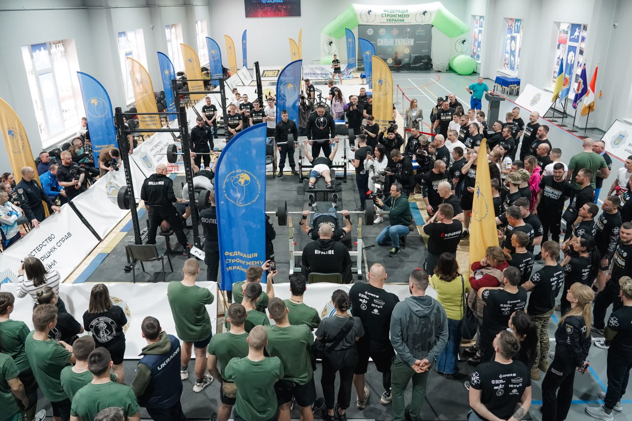 Леонов: допомога героям в їх реабілітації через спорт - наше спільне надзавдання